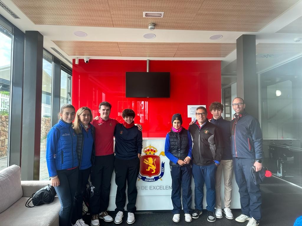 Cinco jóvenes golfistas navarros en el Centro de Excelencia de la RFEG